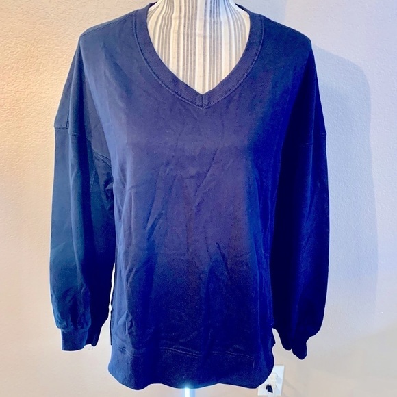 NEW Sweatshirt Medium Navy Blue V-Neck Long-Sleeved Basic Top NWOT! - Picture 1 of 13